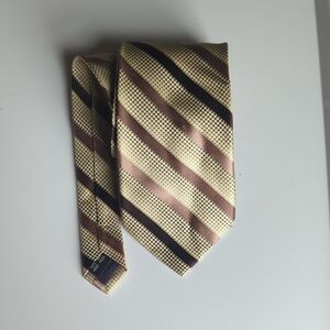 100% Hand Made Silk Tie. Stacy Adams. Quiet Luxury. Old Money. Prom.